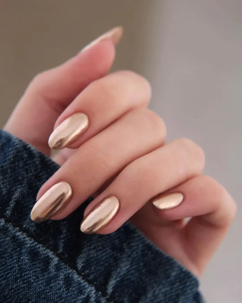 Metallic Rosy Neutral Manicure