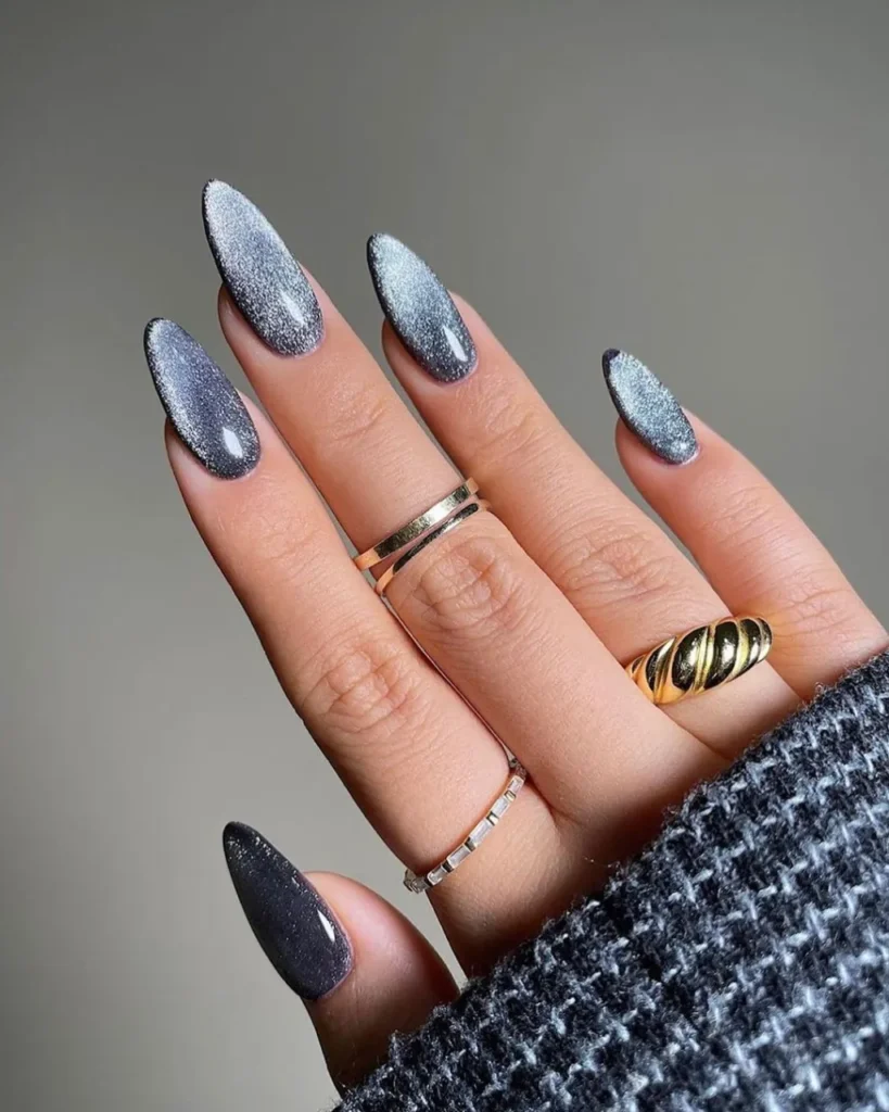  Luxe Black Velvet Manicure