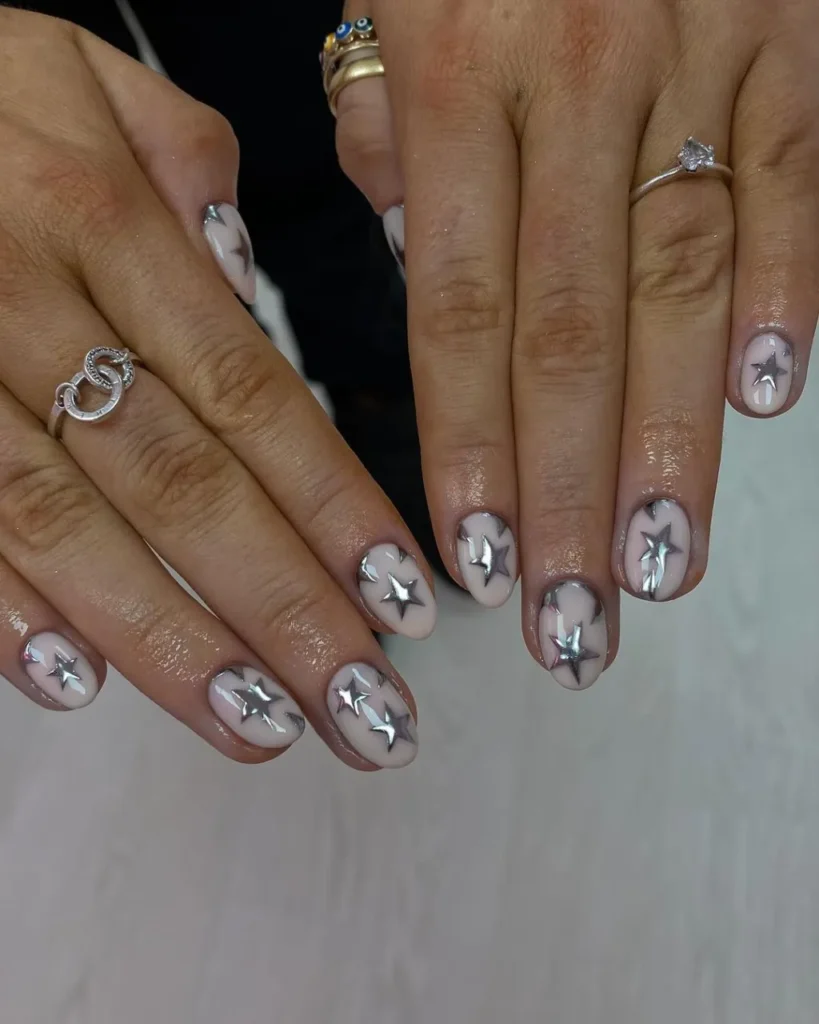 Silver Stars Chrome Nail Art Idea