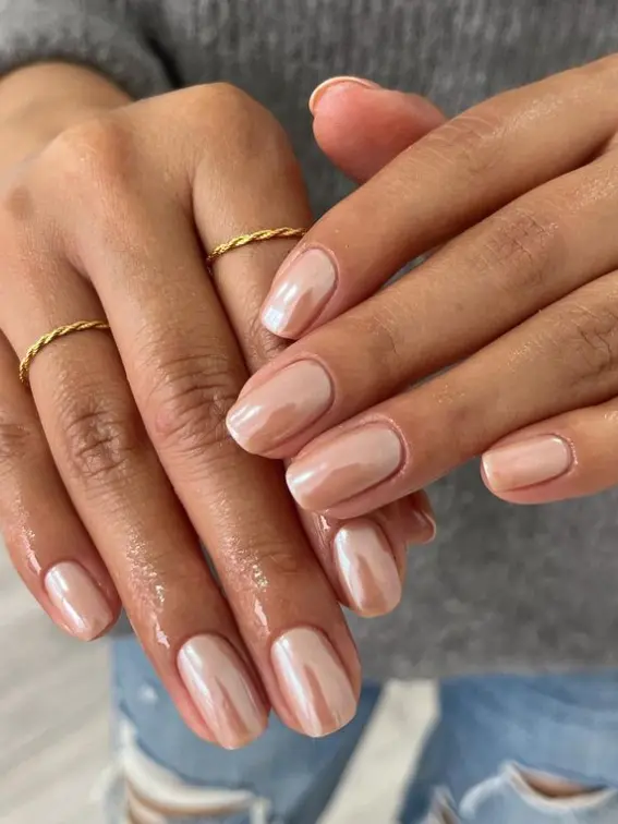 Beige toffee chrome nails
