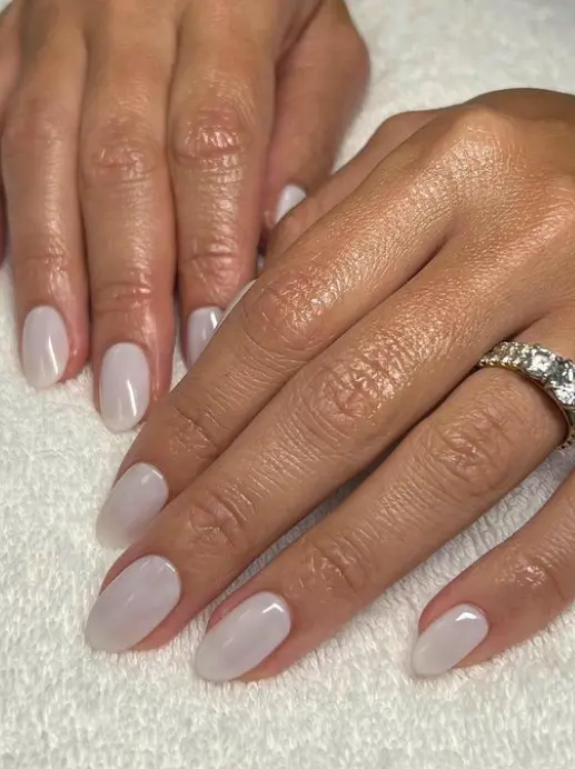 Pearly chrome nails
