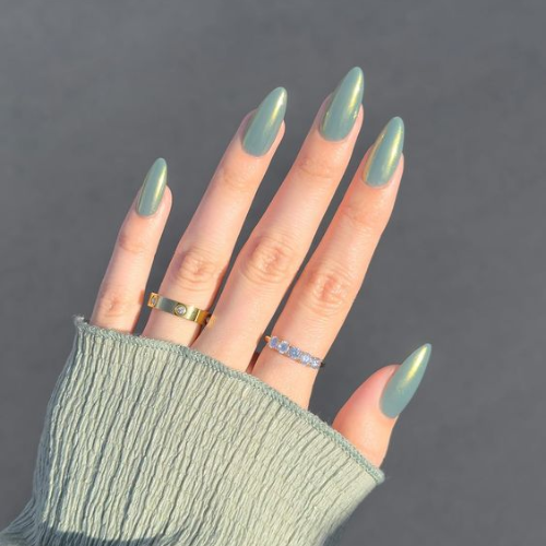 green chrome nails