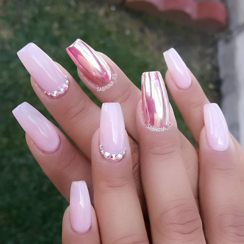 neutral chrome nails