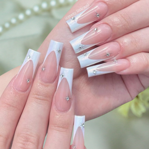 Pearl chrome nails