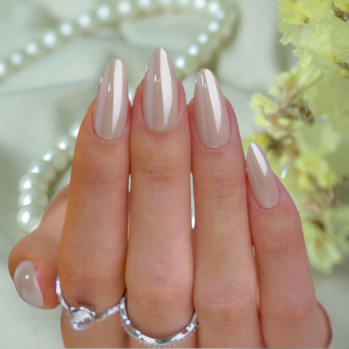 Pearl chrome nails