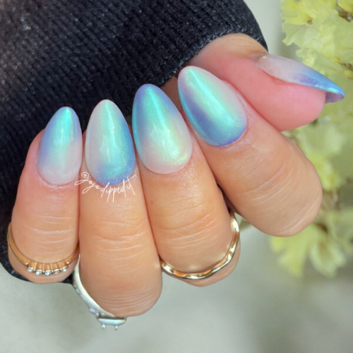 Pearl chrome nails