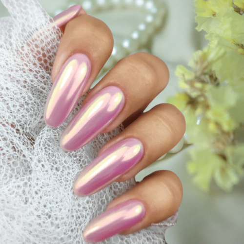 Pearl chrome nails