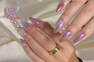 Holographic Chrome Nails